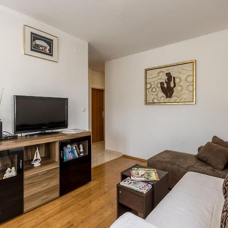 Apartment Zara With Free Parking Дугополє Екстер'єр фото